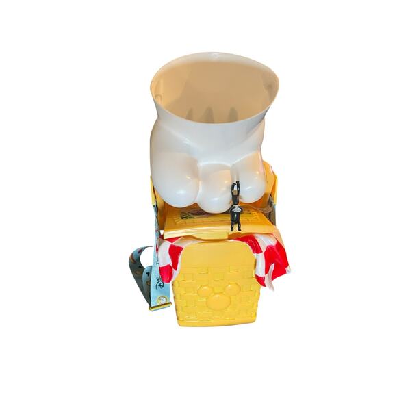 Mickey and Minnie’s Runaway Railway Picnic Basket Popcorn - Preowned - Picture 3 of 6